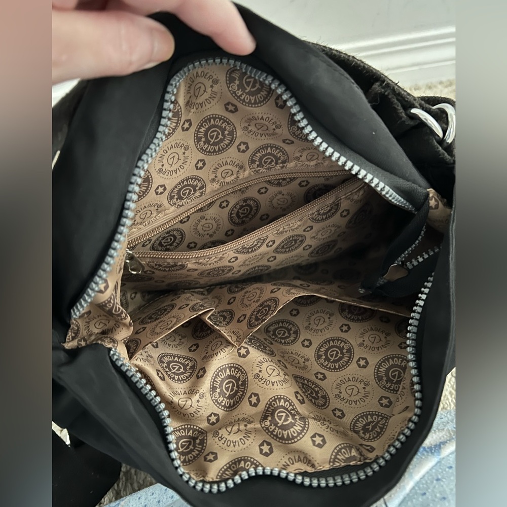 Multi Style Convertible Cut-proof Water Resistant Bag - Picture 3 of 7